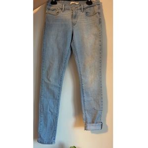 Levi’s mid rise skinny jean